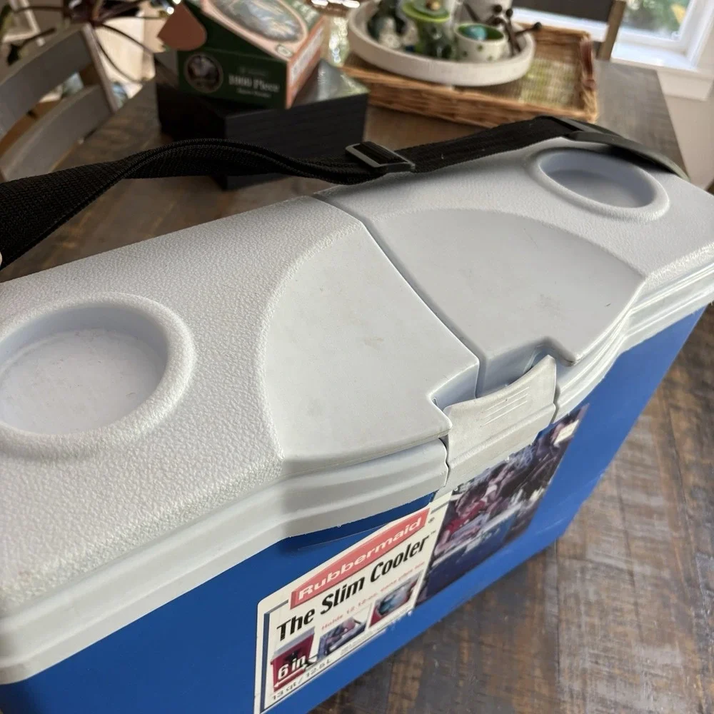 Vintage Rubbermaid Slim Cooler #1801 13 Qt Dual Open Lid Strap Blue